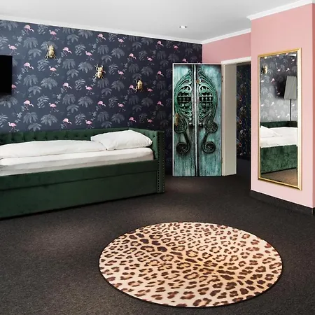 Smarthotel Flamingo Self Check-in Hotel