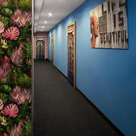 Отель Smarthotel Flamingo Self Check-in 3*