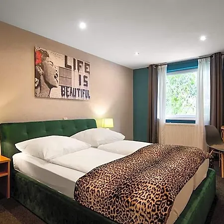 Smarthotel Flamingo Self Check-in Hotel